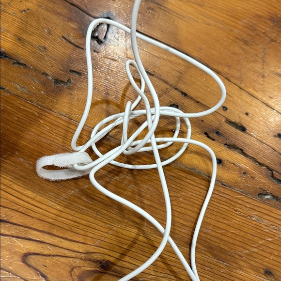 IKEA White USB Charging Hub with Cork Base - Picture 6 of 6